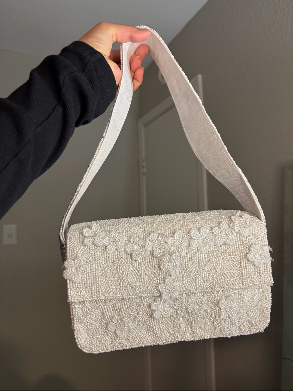 Ivory Beaded Floral Shoulder Bag - Elegant Women's Handbag